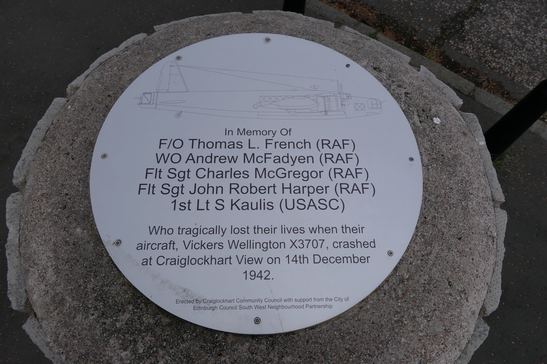 CraigLockhart View (Edinburgh area) Wellington Memorial — photograph